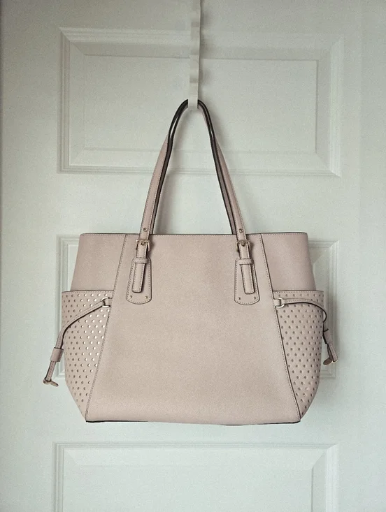 Michael Kors Voyager saffiano Bag - Picture 4 of 14